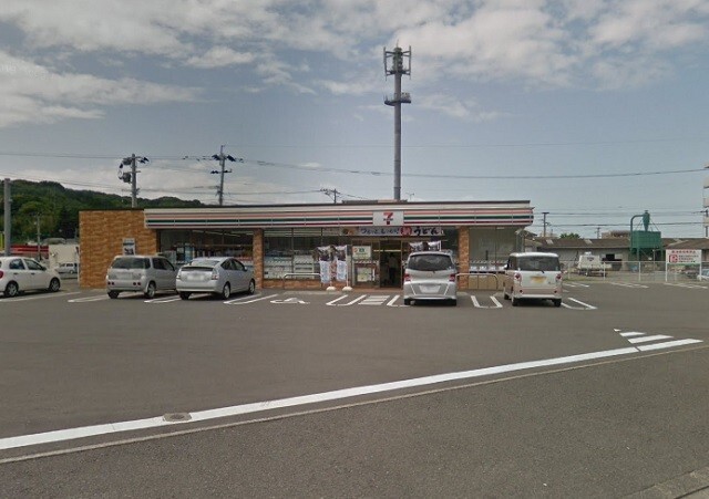 コンビニ　セブンイレブン宮崎新名爪店（コンビニ）まで706m