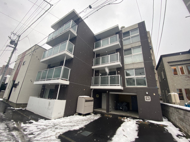 建物外観　札幌市中央区南六条西「セルバテール南６条」