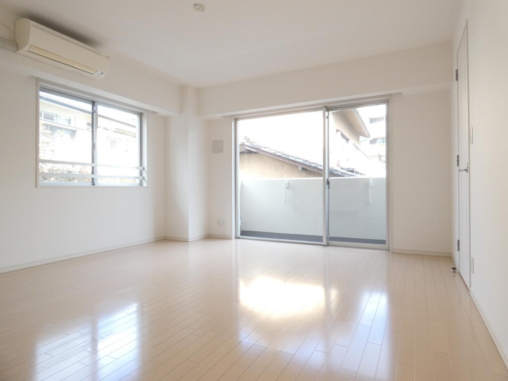 居室・リビング　※別部屋参考写真