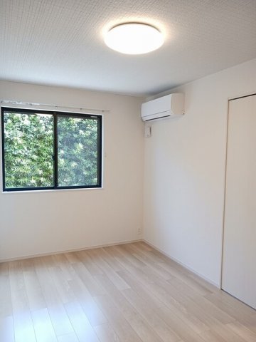 その他部屋・スペース　明るい色調の室内です