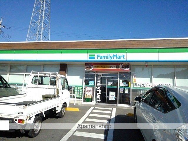 コンビニ　ファミリーマート延岡高校前店（コンビニ）まで35m