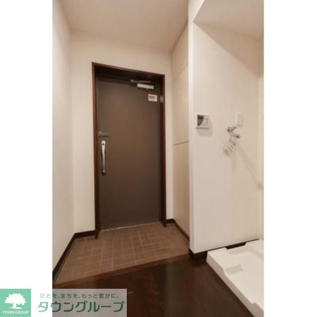 玄関　※写真は同タイプ住戸です。