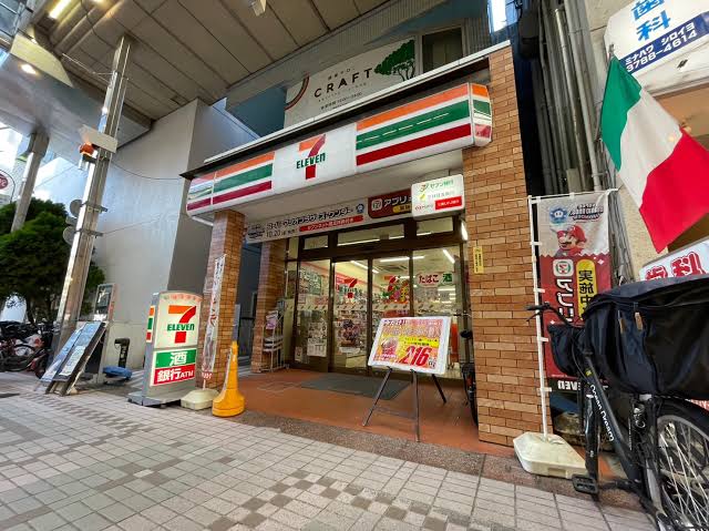 コンビニ　セブンイレブン武蔵小山パルム店（コンビニ）まで244m