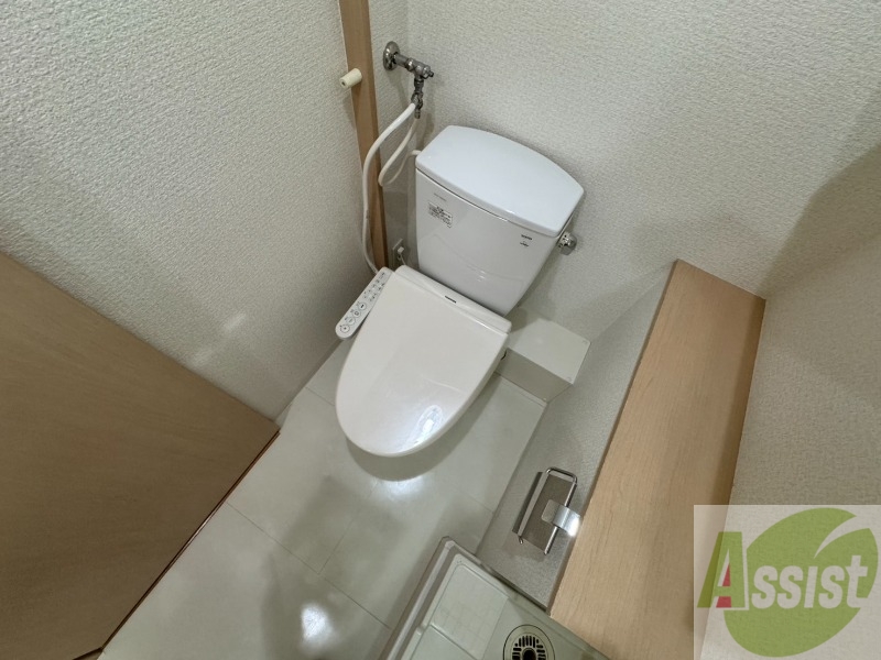 トイレ　こちらはトイレです。清潔感があり、安心して使用できます。