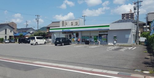 コンビニ　ファミリーマート　各務原鵜沼南店（コンビニ）まで1195m