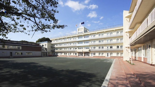 中学校　私立八雲学園中学校（中学校）まで349m