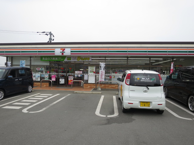 コンビニ　セブンイレブン 山鹿中央通り店（コンビニ）まで1106m