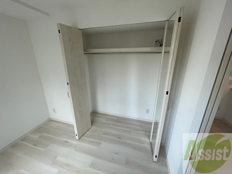 収納　寝室の収納です。部屋がすっきり片付きます。