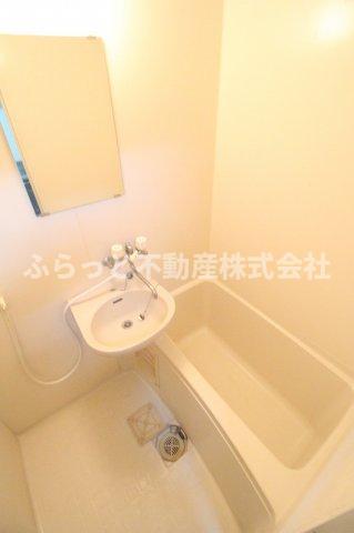 バス・シャワールーム　ゆったり過ごせるお風呂です