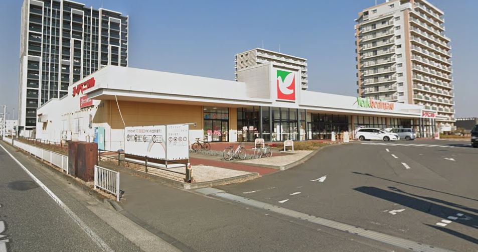 スーパー　ヨークベニマルひたち野うしく店（スーパー）まで681m