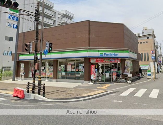 コンビニ　ファミリーマート（コンビニ）まで169m