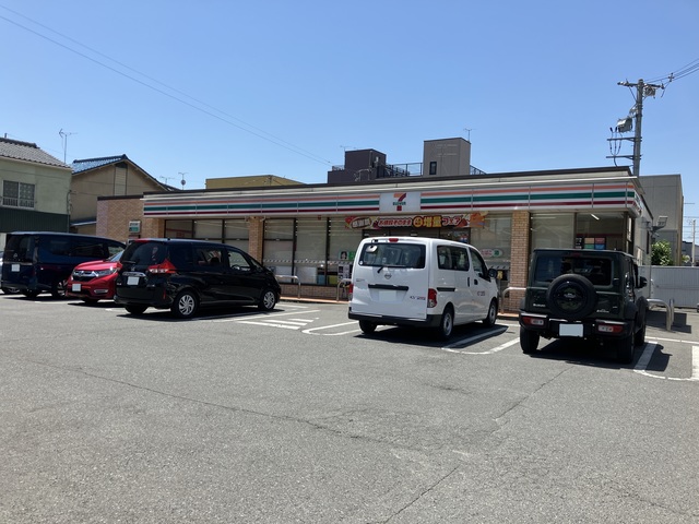 コンビニ　セブンイレブン高崎鶴見町店（コンビニ）まで417m