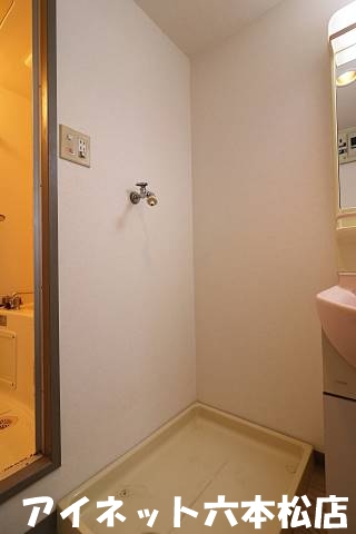 その他　洗濯機は室内に置くことができます。
