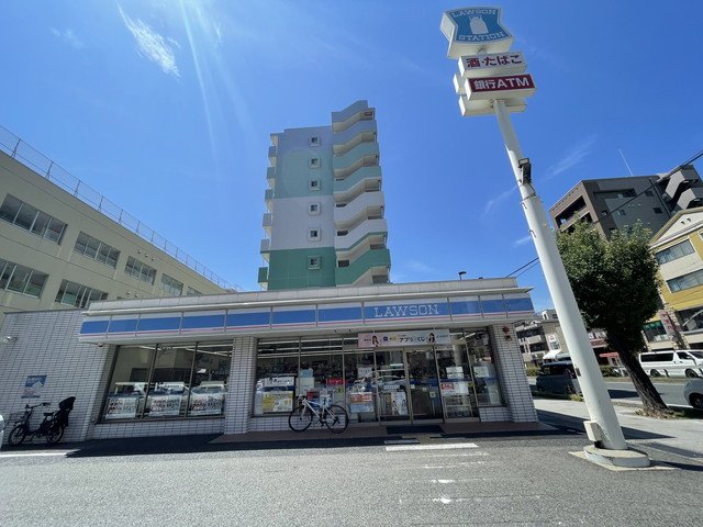 コンビニ　ローソン　灘烏帽子町一丁目店（コンビニ）まで24m