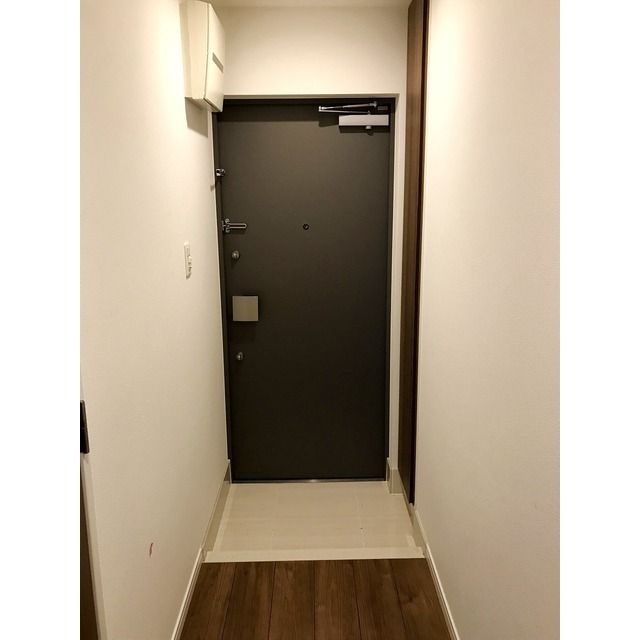 玄関　同タイプ・別部屋画像