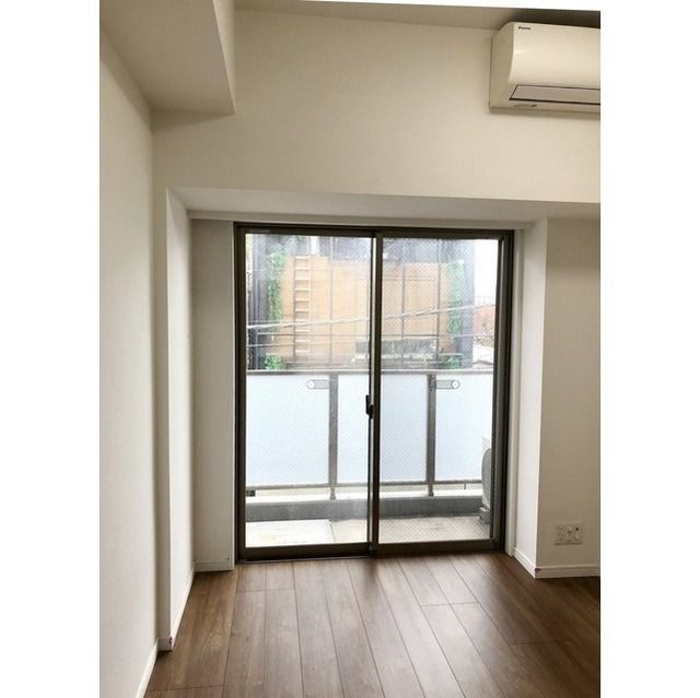 居室・リビング　同タイプ・別部屋画像