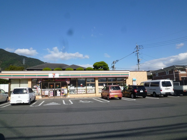 コンビニ　セブンイレブン小倉葛原本町１丁目店（コンビニ）まで891m