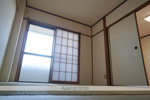 アーバン椿の居間写真