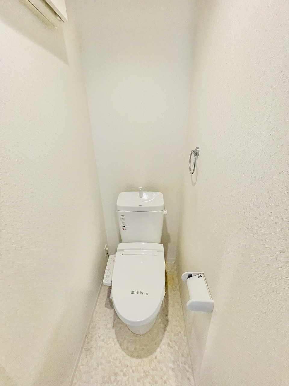 地下鉄西神・山手線 板宿駅 徒歩7分 3階建 築12年のトイレ写真