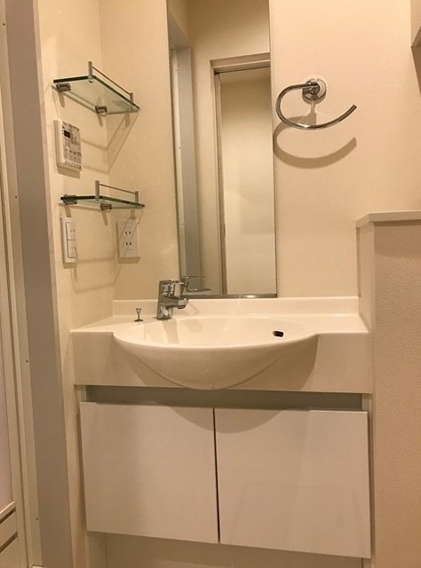 洗面設備　※同仕様写真含む