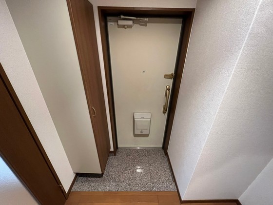 玄関　※別部屋の写真です