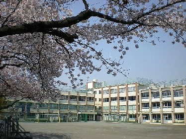 中学校　区立第九中学校（中学校）まで722m