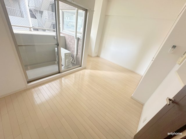 レジディア江戸堀の居間写真