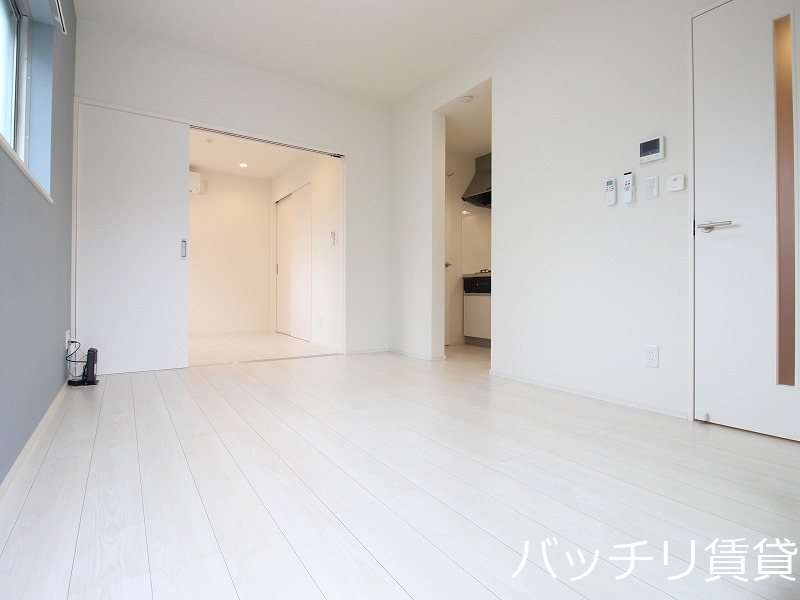 名鉄瀬戸線 矢田駅 徒歩3分 3階建 築8年の居間写真