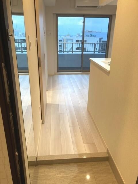 玄関　※反転タイプ参考写真