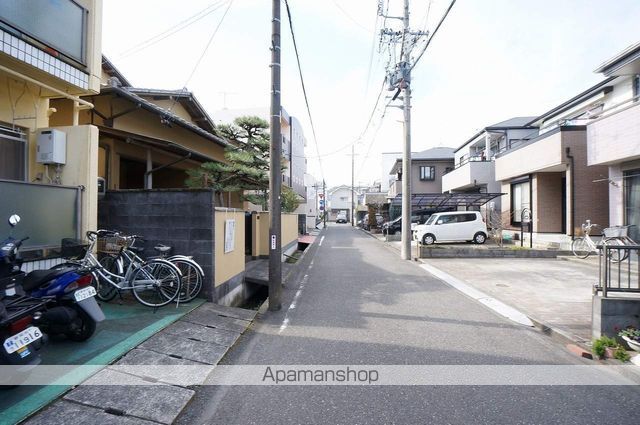 その他　前面道路（その他）まで2m