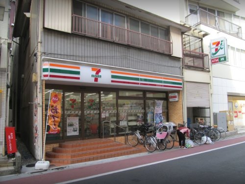 コンビニ　セブンイレブン 綾瀬駅西口店（コンビニ）まで343m