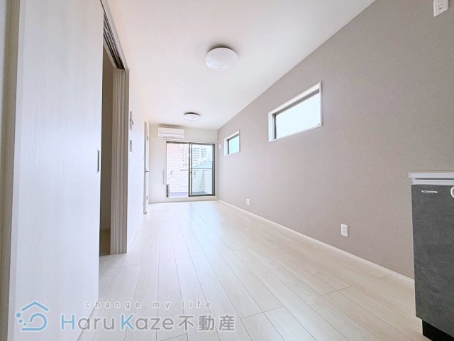 地下鉄桜通線 野並駅 徒歩5分 3階建 築1年の居間写真