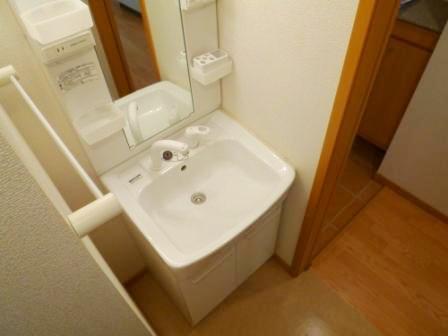 洗面設備　独立洗面化粧台付きでおすすめです！