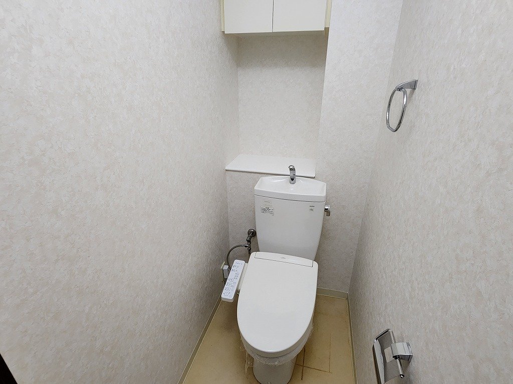 トイレ　嬉しいウォシュレット完備