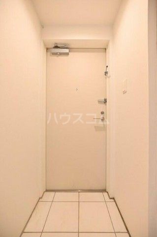 EXAM下北沢IIの玄関写真