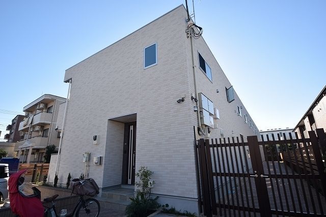 建物外観　★閑静な住宅街・おしゃれな物件です★