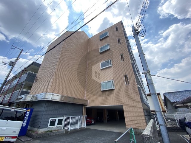 フォーレストコートA棟の外観写真