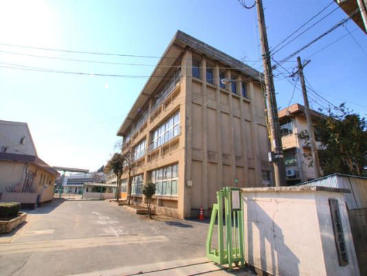 小学校　流山市立東小学校（小学校）まで1215m