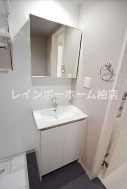 洗面設備　使いやすい洗面所です