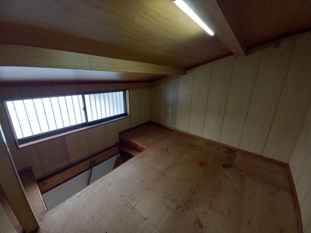 その他部屋・スペース　屋根裏収納
