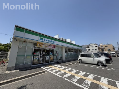 コンビニ　ファミリーマート 門真桑才店（コンビニ）まで649m