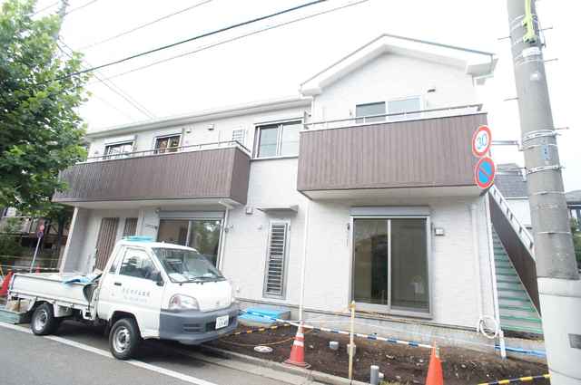 建物外観　オーナー様も同じ建物居住で初めての一人暮らしも安心です♪