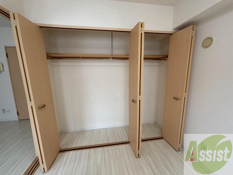 収納　寝室の収納です。部屋がすっきり片付きます。