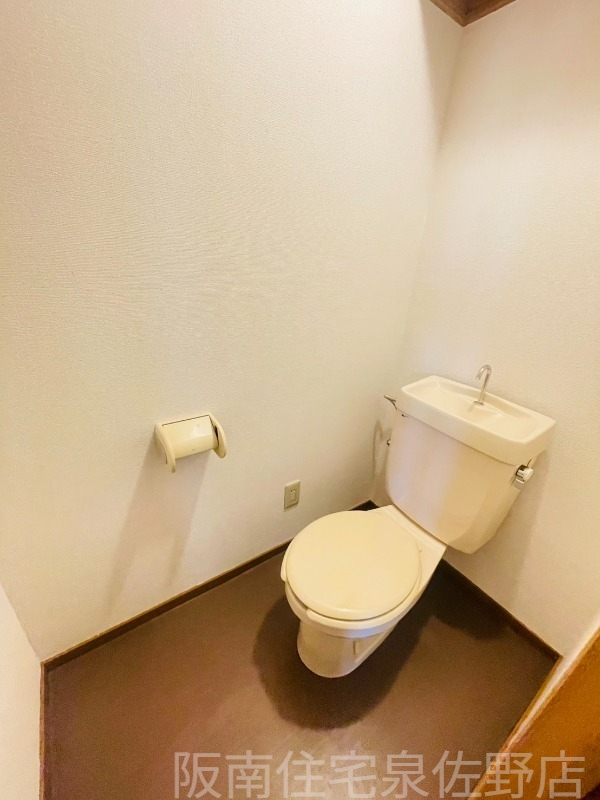 ＪＲ阪和線 久米田駅 徒歩9分 4階建 築32年のトイレ写真