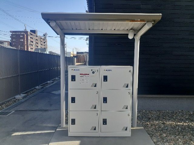 アザレアEastの外観写真