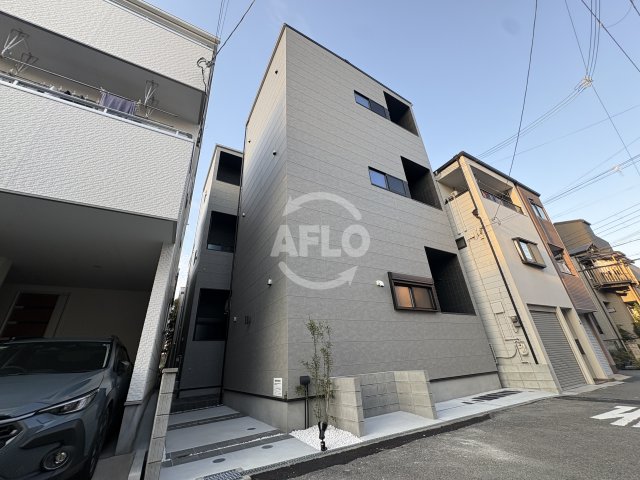 建物外観　LOFTRIA大正　外観
