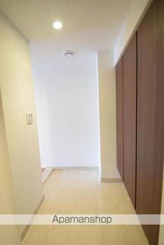 パークナード目黒カレンの玄関写真