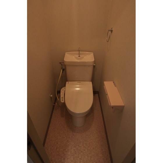 HELENE本多町のトイレ写真