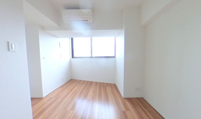 プレミアムキューブG四谷左門町の居間写真