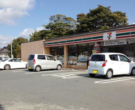 コンビニ　セブンイレブン下関小月店（コンビニ）まで723m